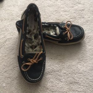 Women’s Navy Sperrys